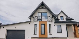 Kiedy warto przeprowadzić czyszczenie elewacji i jakie efekty można osiągnąć?