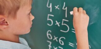 Czy cyfrowe podręczniki do matematyki zastąpią papierowe wersje?