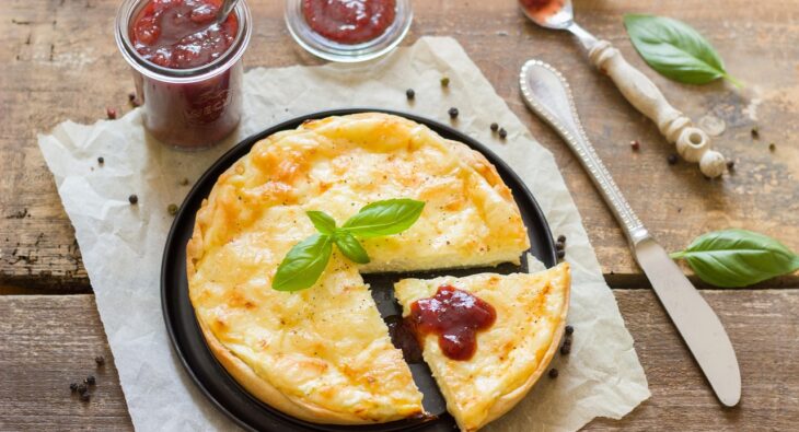 Jakie posiłki musi zapewnić pracodawca? Przewodnik po normach kcal, temperaturach i typach pracy!